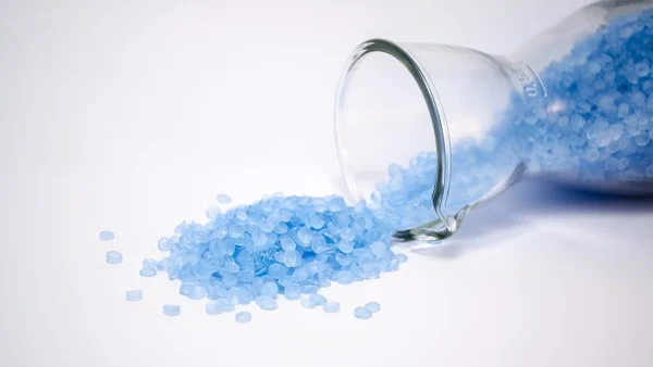 Xi mạ chân không trên nhựa PVC