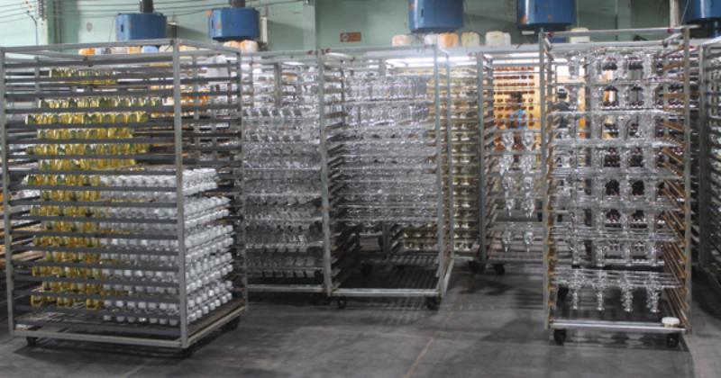 xi mạ chân không được tạo từ hơi lắng đọng vật lý
