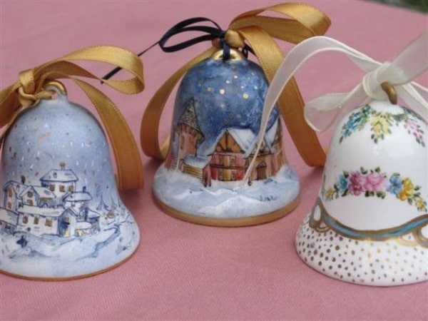 Chuông được làm từ gốm sứ