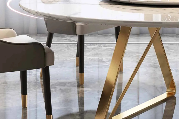 Nội thất nhà cửa tăng vẻ sang trọng với màu mạ vàng