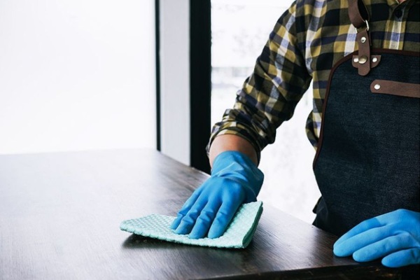 Tìm hiểu cách tẩy sơn phun trên nhựa an toàn và hiệu quả tại nhà