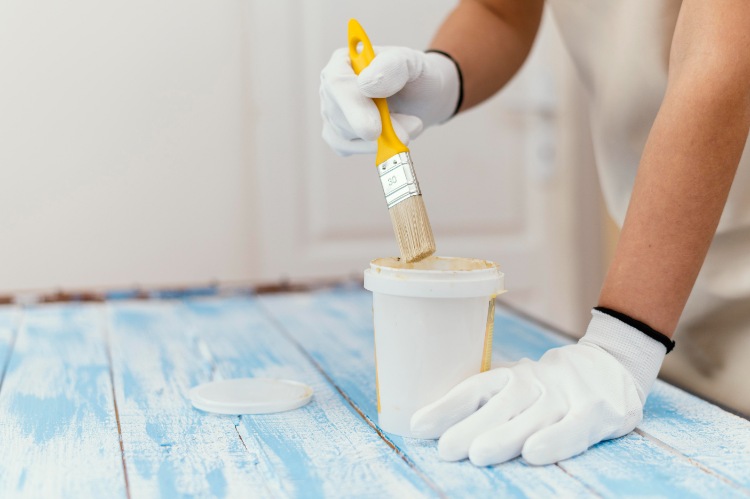 Quy trình sơn nhựa nhám đơn giản tại nhà